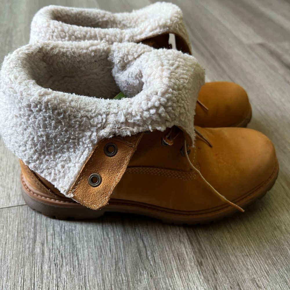 Timberland women waterproof roll fold down teddy fleece weat -size8-8329r used